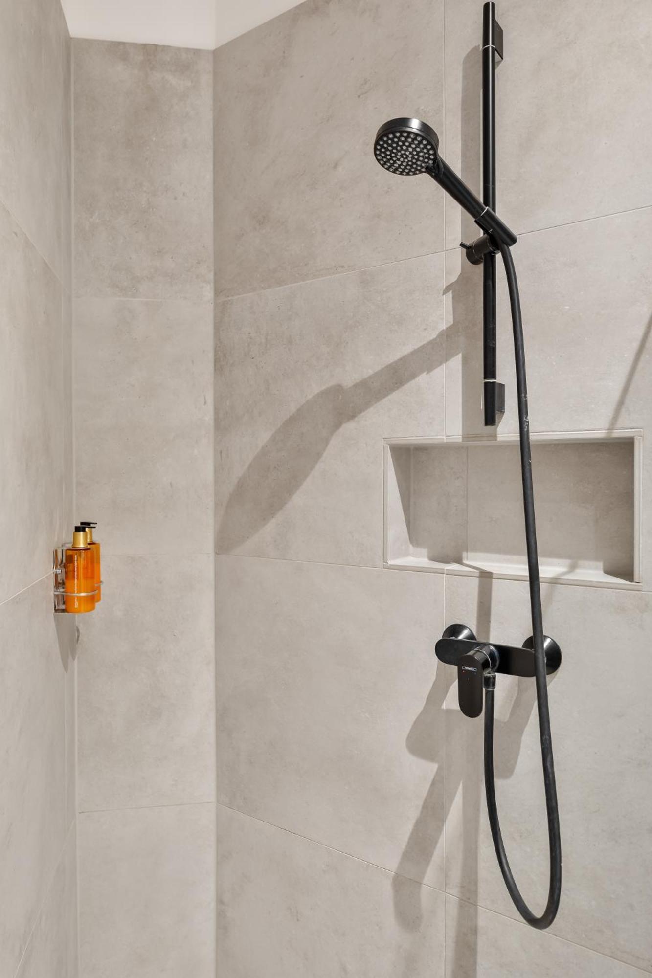 Vibestudio Vintage Flower - Central - New - Ac Apartment Wien